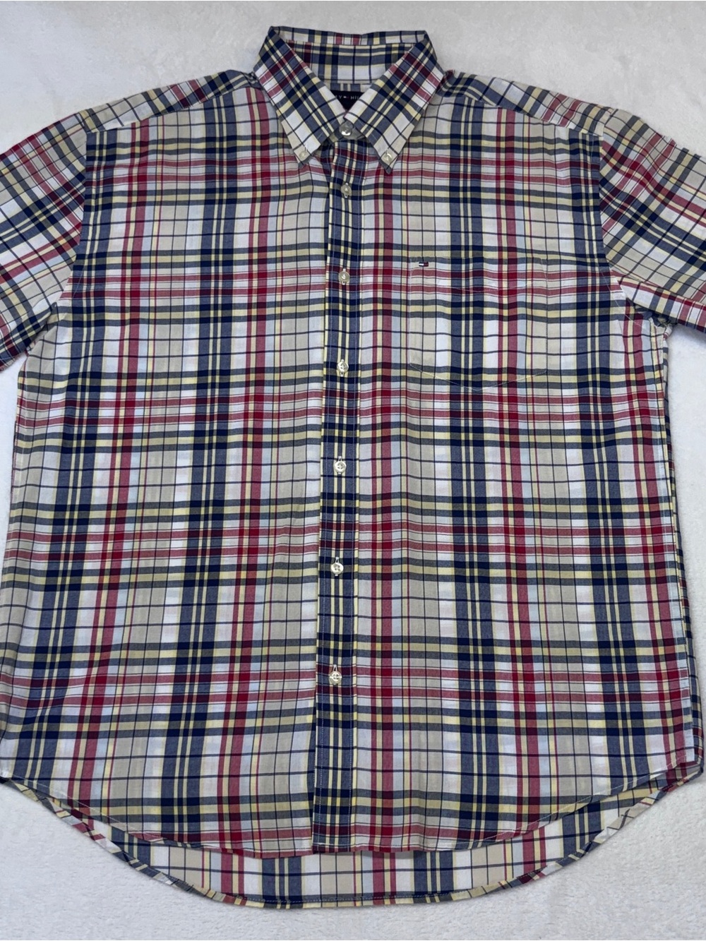 Tommy Hilfiger Short-Sleeve Plaid Button-Down in Blue, Red, White